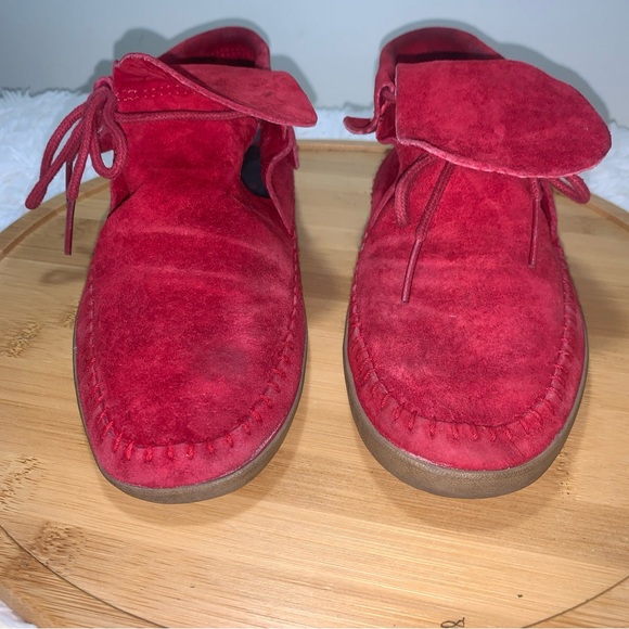 Vans Suede Moccasin Shoes Low Women’s Size 6 Red - Picture 2 of 8